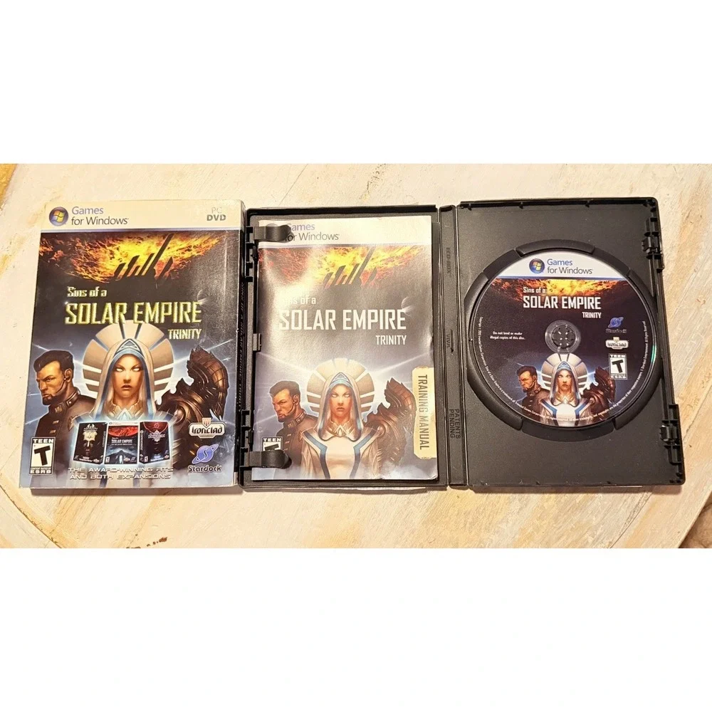 Sins of a Solar Empire: Trinity PC DVD Complete with Training Manual